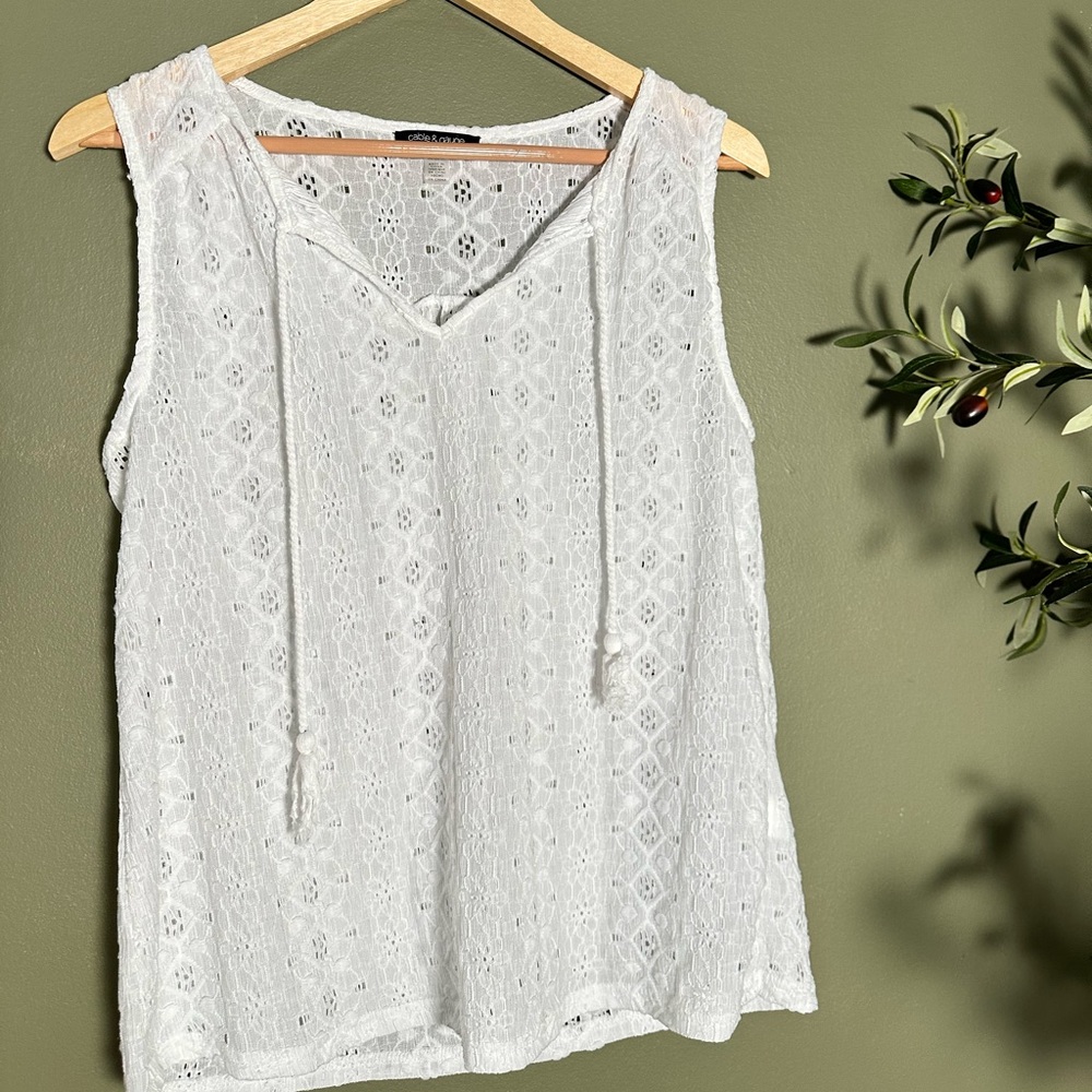 Adorable Cable & Gauge Summery Tank Top (Medium)